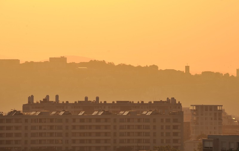 Haos din cauza caniculei în Europa: Peste 100.000 de oameni au rămas fără curent electric sub codul roșu