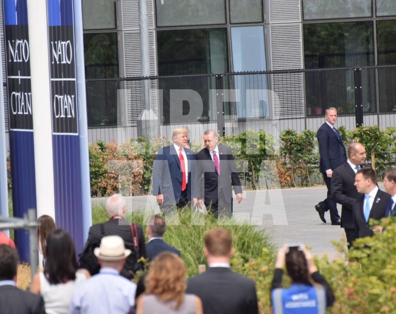UPDATE | Discuții grele în timpul summitului NATO. Trump și-a schimbat tonul după ce a vorbit cu Merkel