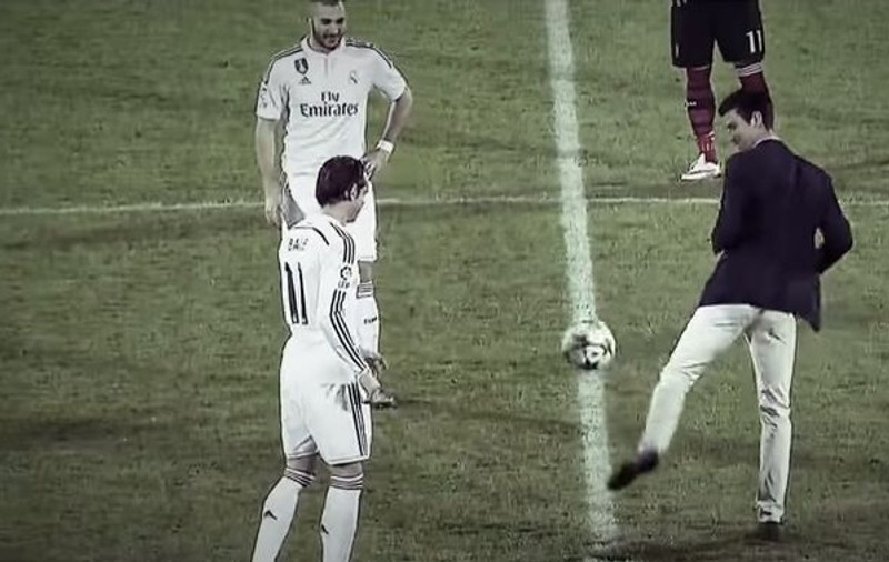 Novak Djokovici știe și fotbal. Schimb de pase cu Benzema și Bale