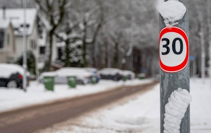 Orașul european unde mașinile vor fi obligate să circule cu maximum 32 km/h. Noua regulă rutieră a scandalizat șoferii