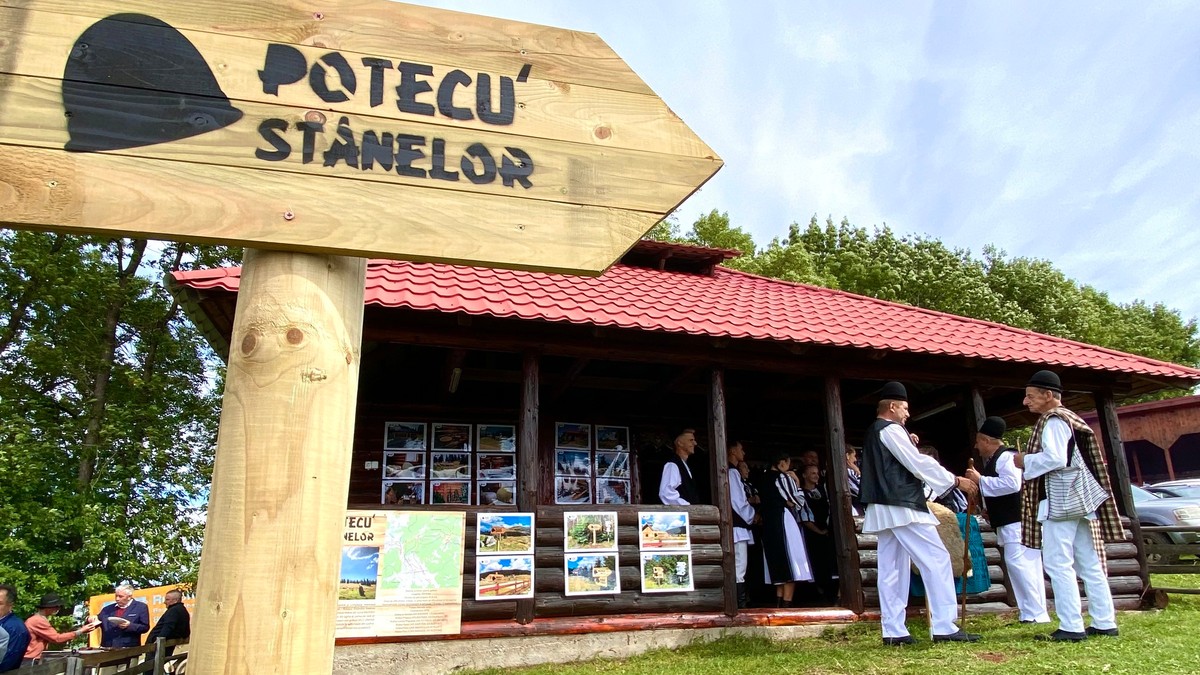 Un popas pe Potecu' Stânelor, traseul spectaculos din Munții Șureanu