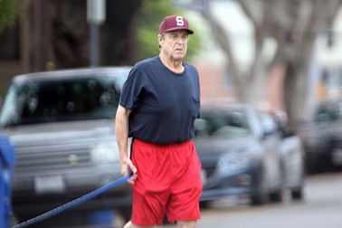 EXCLUSIVE: A sullen looking John Goodman takes a walk after weighing in on the Rosanne debacle once again. 28 Aug 2018 Pictured: John Goodman. Photo credit: MB / MEGA TheMegaAgency.com +1 888 505 6342 August , 2018 *** Local Caption *** MEGA267406_006