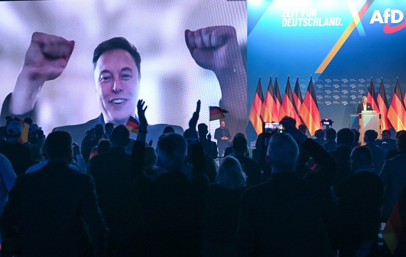 Elon Musk a apărut la mitingul electoral al extremiștilor germani din AdF: „Cea mai bună speranță pentru Germania”