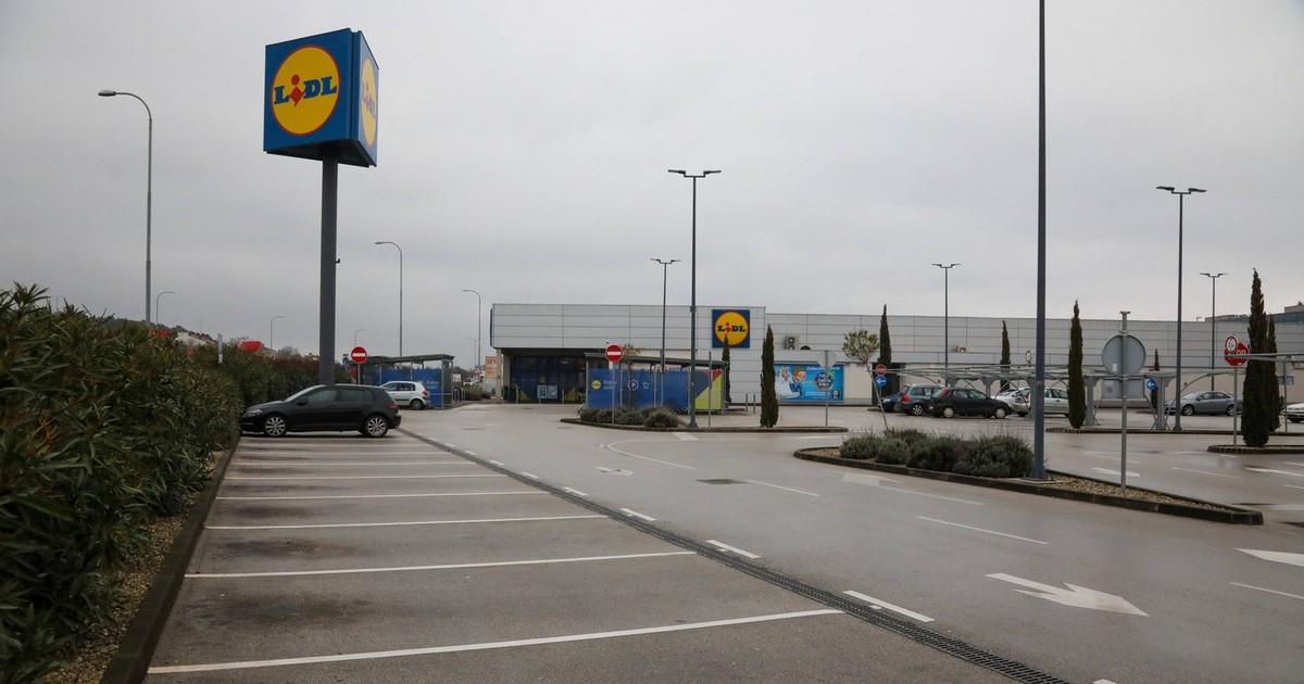 Parcare Lidl goala - 24 ianuarie 2025, Croatia, pula