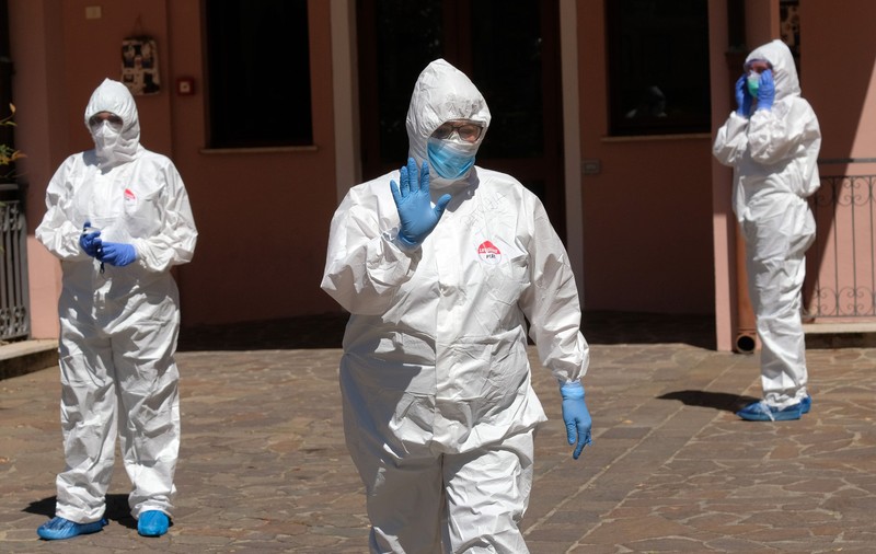 Un medic din Rusia a “căzut” de la etajul cinci în timpul unei convorbiri în care se plângea șefilor de lipsa de echipamente pentru doctori