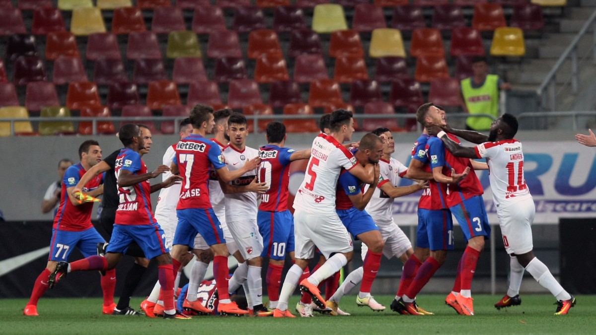 Derbyurile Dinamo - Steaua sunt foarte încinse pe teren