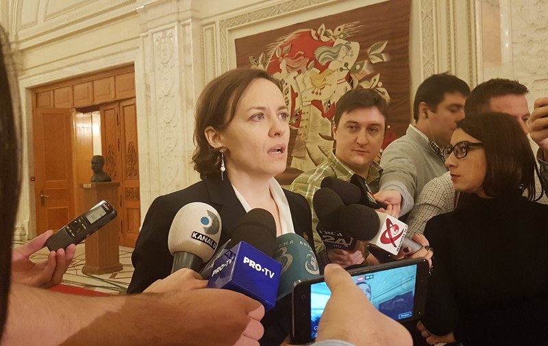 Cosette Chichirău, despre jignirile aduse de Șerban Nicolae: ”Vom ajunge în instanţă, aș vrea să-și ceară scuze!” Ce a răspuns senatorul