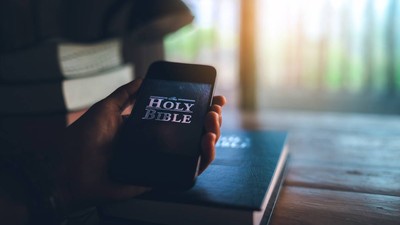 aplicatie religioasa inteligenta artificiala telefon mobil