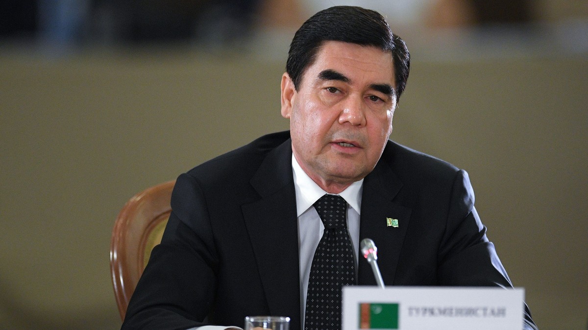 Președintele Turkmenistanului: ”Lemnul dulce împiedică dezvoltarea coronavirusului”