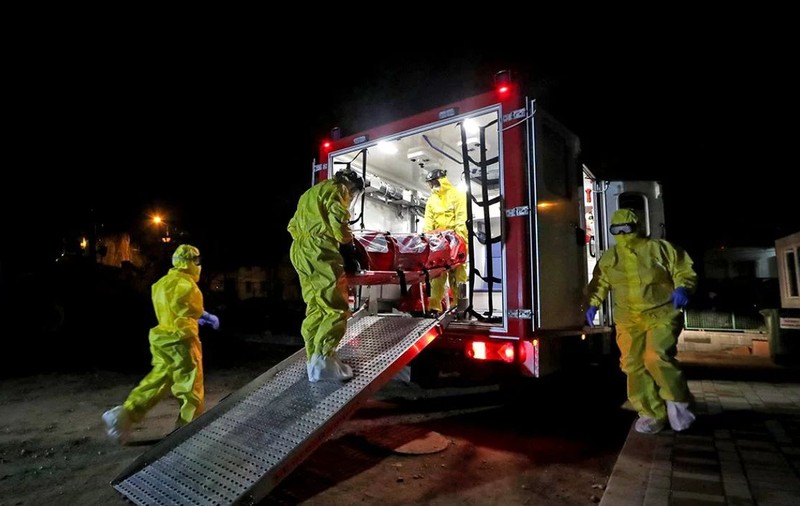 O româncă din Italia a mințit autoritățile și a pus în pericol zeci de oameni. Are dosar penal și e în carantină, în Timiș