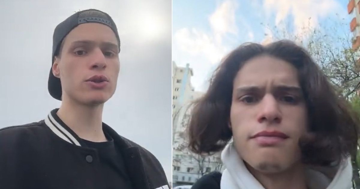 Colaj din două fotografii cu Rareș Ion, în stânga cu șapcă pe cap și o bluză neagră, iar în dreapta cu părul lung și un fular alb la gât