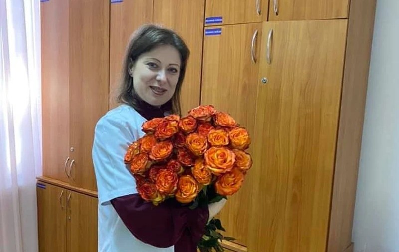 96 de medici fac scut în jurul doctoriței acuzate că a primit mită de la zeci de pacienți: Au fost gesturi mici de recunoștință, nu șpagă! Ce le-au răspuns judecătorii