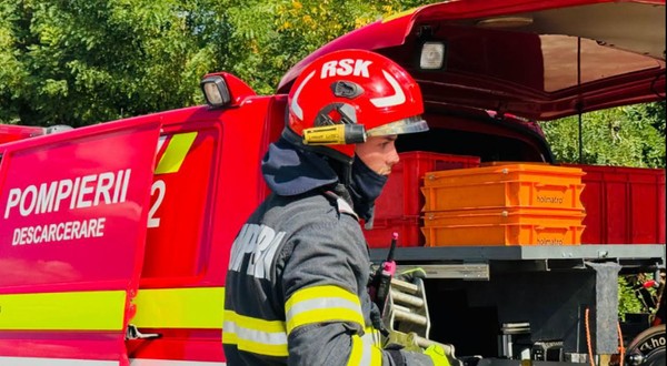 Un microbuz plin cu pasageri s-a izbit de o mașină la Mateești.Foto: Inspectoratul General pentru Situații de Urgență