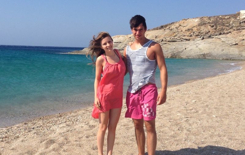 Peripeţii în vacanţă! Vezi ce au păţit Criss şi Vlad din LaLa Band în Grecia şi la Londra - FOTO