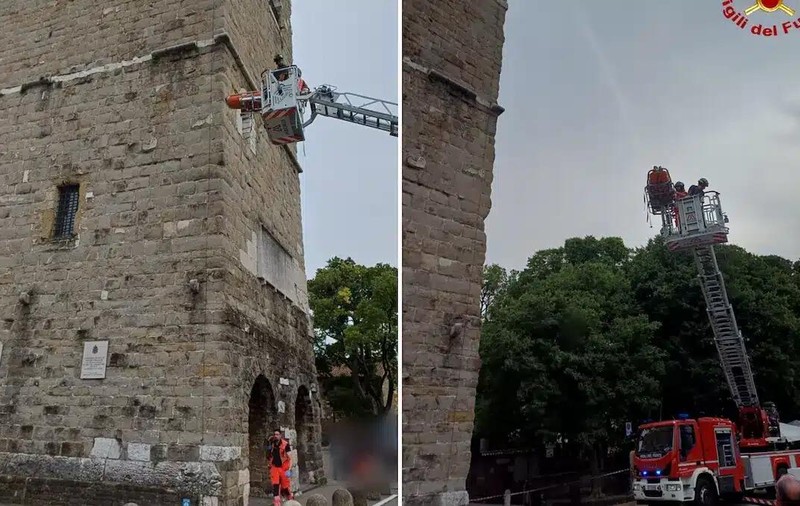 Turist blocat în turnul cu clopot, salvat cu macaraua pompierilor, la Trieste: „Urgență medicală”