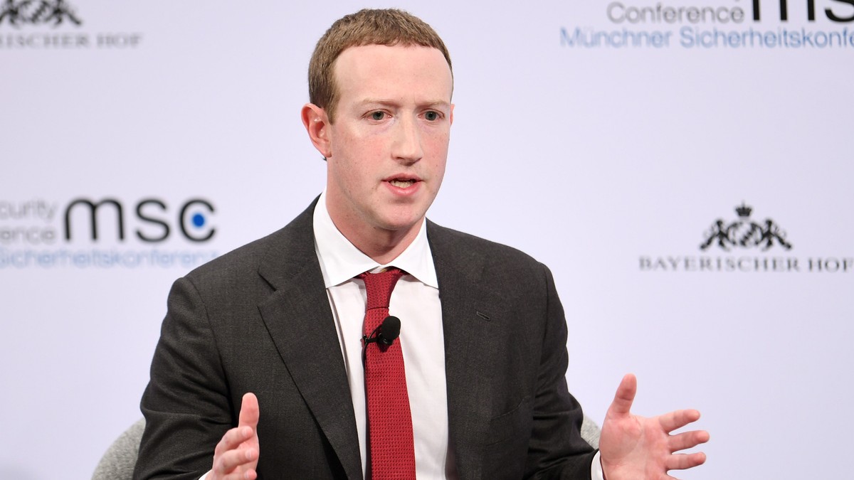 Mark Zuckerberg vrea să lucreze de acasă până la mijlocul anului viitor, pentru că e „mai fericit și mai productiv”
