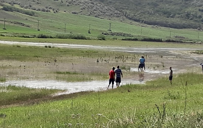 O femeie din Vaslui a murit, după ce a fost luată de viitură. Pompierii au căutat-o toată noaptea