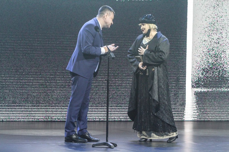 Rodica Mandache, alături de ministrul culturii, Bogdan Gheorghiu, Foto: Maria Ștefănescu / UNITER