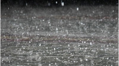 ANM a prelungit avertizarea meteo de ploi torențiale, grindină și vijelii. Harta zonelor vizate de codul galben