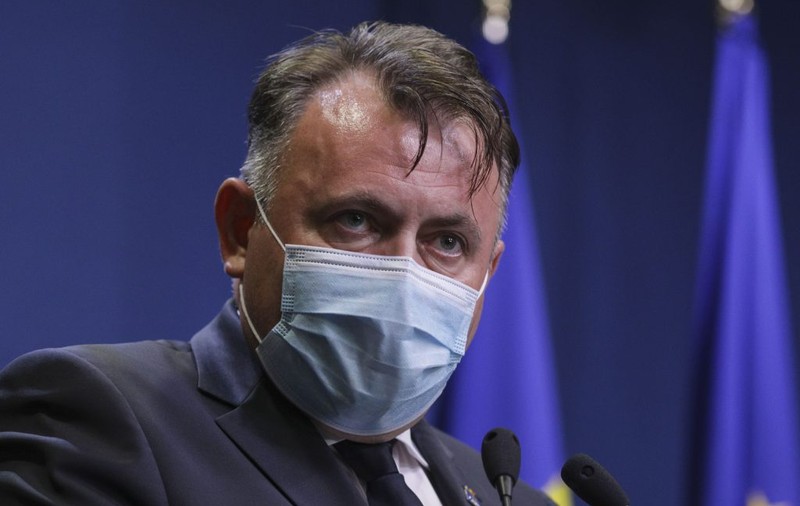 Ministrul Sănătăţii: "Sper ca până în sezonul rece să coborâm pe acea pantă descendentă şi să avem deschise restaurantele"