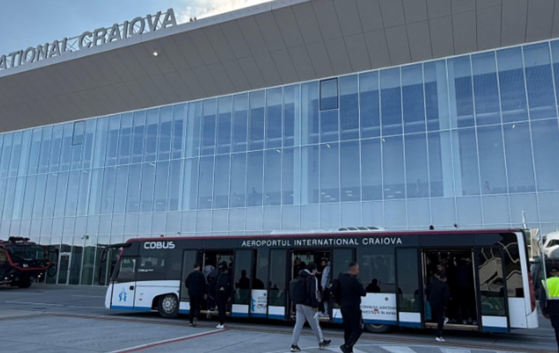 Aeroportul din Craiova va avea parc fotovoltaic de 2,1 MW. Cât va costa