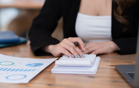 Românii nu vor afla ce salariu au colegii, după noua directivă UE care se aplică din 7 iunie: „Transparența salarială nu e o perspectivă de cancan”