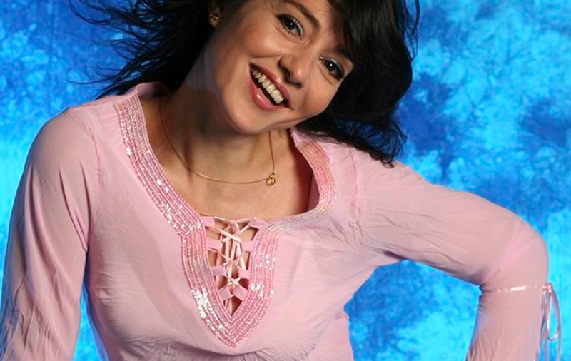 Oana Sârbu: "Iubesc flirtul şi îmi place să mă joc. Am vocaţie de iubită, nu de nevastă"