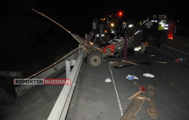 Un căruțaș din Buzău a murit aseară, după ce o mașină a lovit atelajul nesemnalizat în care se afla. Alte două persoane au fost rănite