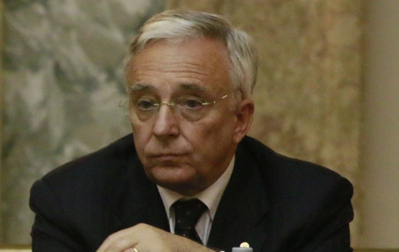 Mugur Uitărescu! Guvernatorul BNR a uitat că a luat casă cu credit de la Volksbank | VIDEO