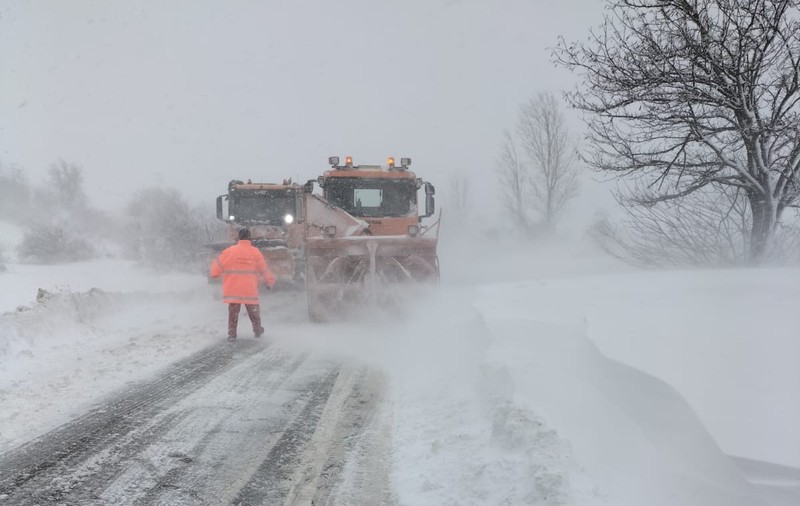 Toate drumurile din Botoșani și Iași, închise din cauza vremii nefavorabile. Măsura, în vigoare la ora 21.30