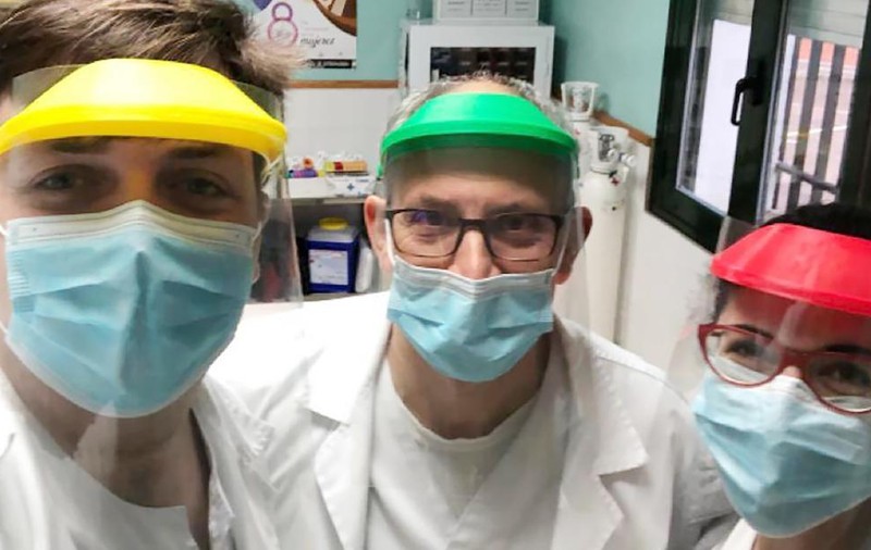 Cum și-a salvat un medic spaniol pacientul de 79 de ani testat de cinci ori la rând pozitiv la coronavirus. Mii de oameni i-au venit în ajutor: ”Acest tip de asistență e ca un medicament pentru Pedro”