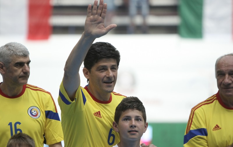 ”Pârnăiașul” Belodedici, cuvinte grele despre nepricepuții din fotbal: ^”Să meargă toți dracului la Hagi, să-și ia un carnețel și să ia notițe!”