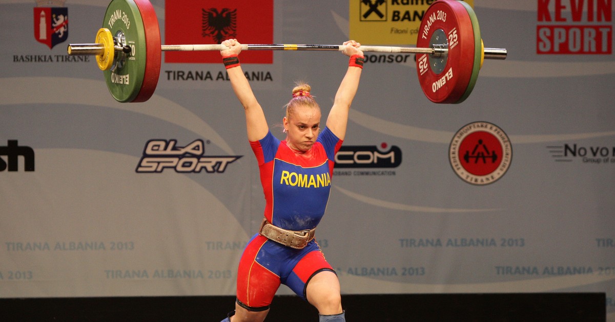 Elena Ramona Andrieș a obținut medalia de bronz la stilul smuls. (FOTO: EPA)