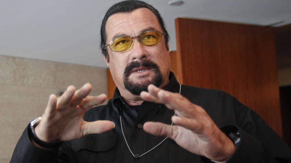 Steven Seagal acuzat de hărțuire sexuală