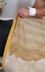 Așa arată saltelele de la spitalul din Reșița