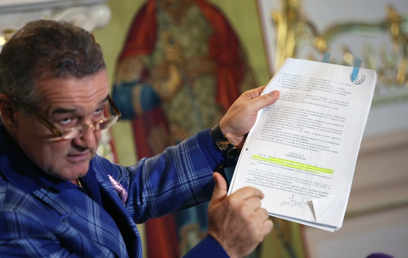 Gigi Becali a anunțat trei transferuri noi la Steaua: ”Vreau să-i trec pe lista UEFA”. Surprize uriașe