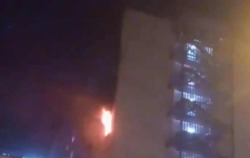 VIDEO | Un spaniol internat cu COVID-19 a incendiat salonul de spital. Motivul pentru care a recurs la acest gest