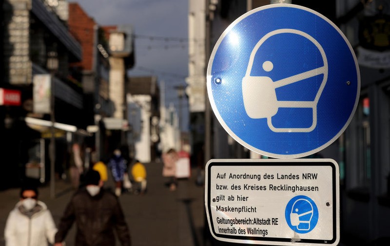 Germania oferă de astăzi mai multă libertate persoanelor vaccinate sau vindecate de COVID