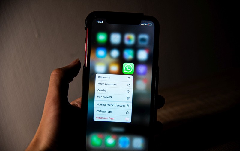 Verdictul într-un proces de crimă s-a amânat, după ce un judecător a fost surprins jucându-se pe telefonul mobil, în Germania