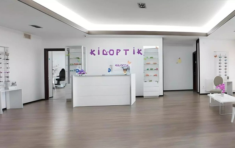 Consult oftalmologic pediatric fără picături la Clinica KidOptik