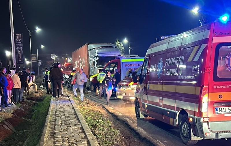 Circulație restricționată pe DN 2, la Afumaţi, pe sensul spre București, după un accident între un autoturism şi un camion. Șoferul mașinii a decedat