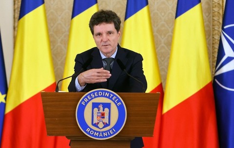 Nicușor Dan, prima reacție după ce premierul desemnat Siegfried Mureșan a picat la votul din Parlament. Foto: Profimedia