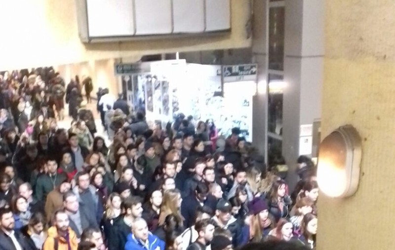 ȘTIREA MEA/Nicio zi fără aglomerație la metrou, mai ales în stația Piața Victoriei