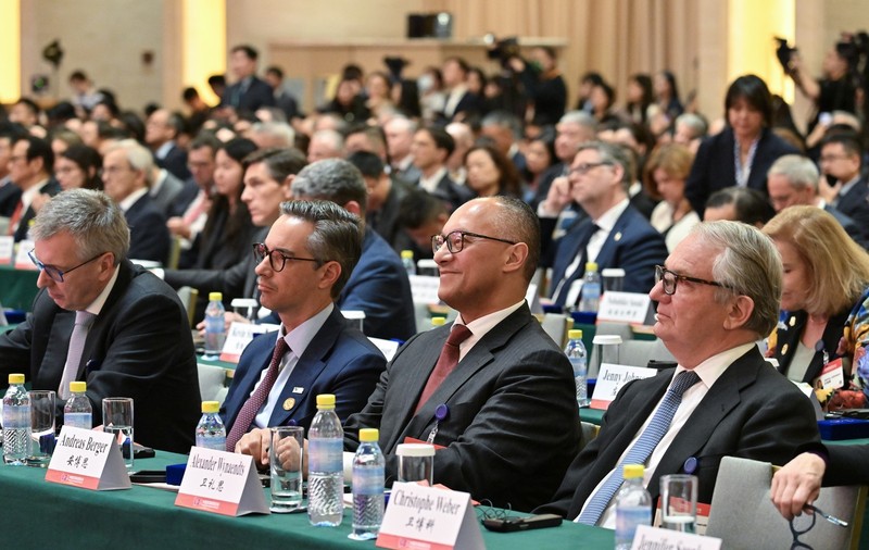 China curtează giganții economici ai Occidentului, invocând instabilitatea generată de Trump: „Noi susținem comerțul mondial liber”