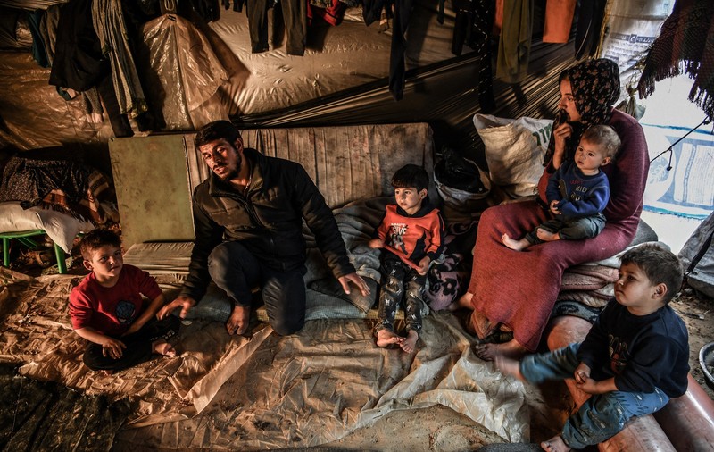 „O catastrofă umanitară”. Tot mai multe avertismente și temeri privind o ofensivă israeliană în Rafah, ultimul refugiu al palestinienilor