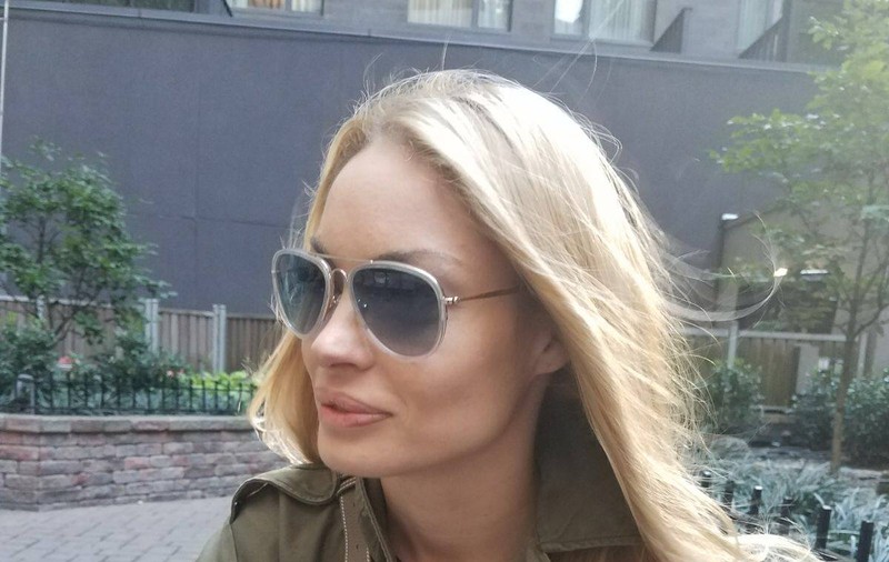 Valentina Pelinel și-a fotografiat băiețelul la primele ore ale dimineții. Ce bine seamănă Milan cu mama lui