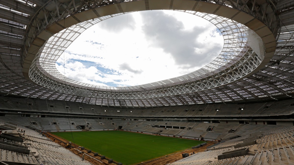 Stadionul Lujiniki din Moscova, pe care se vor disputa partida inaugurală, o semifinală și finala Cupei Mondiale din 2018. (FOTO: EPA)