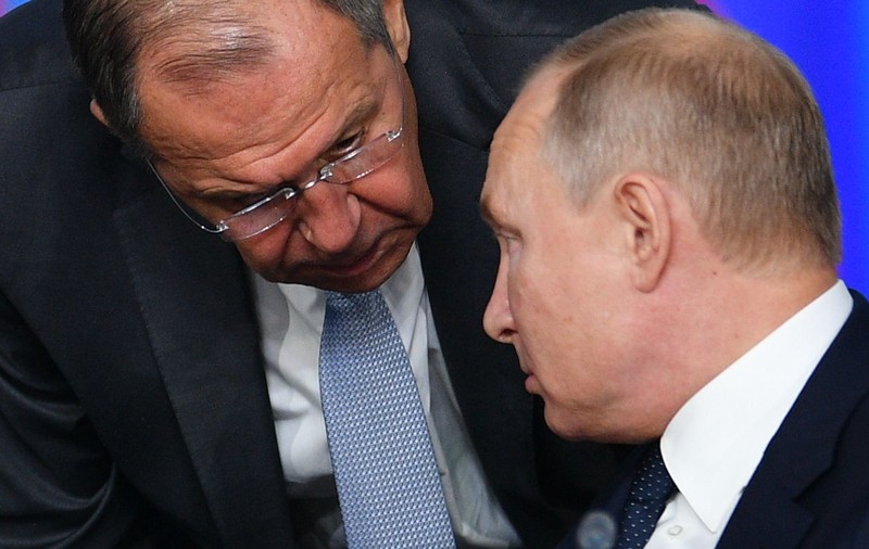Lavrov i-a sugerat lui Putin, într-o discuție televizată, să acorde mai mult timp diplomației în criza ucraineană