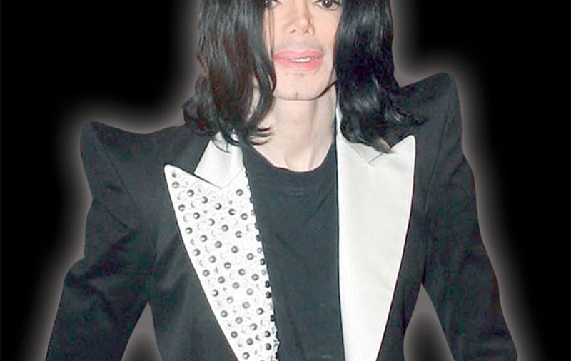 Michael Jackson a murit!