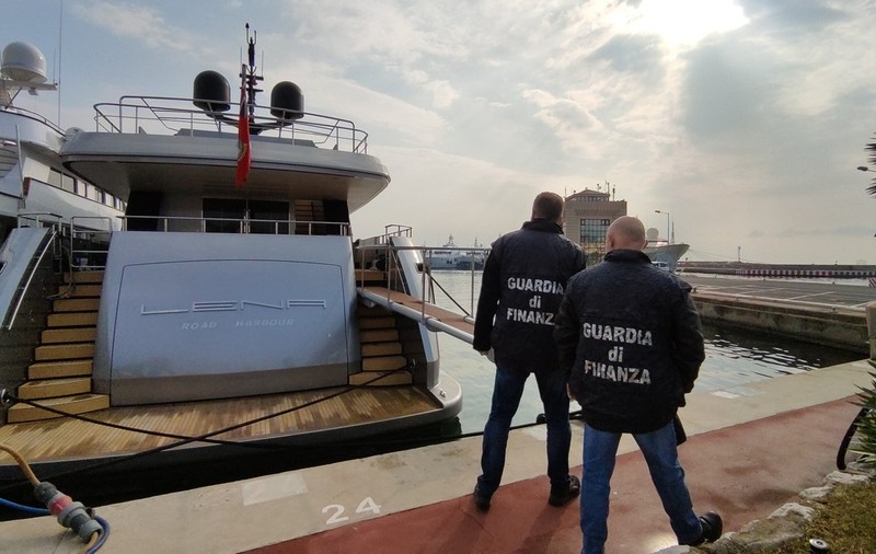 Vile și iahturi ale oligarhilor ruși au fost confiscate de autoritățile din Italia